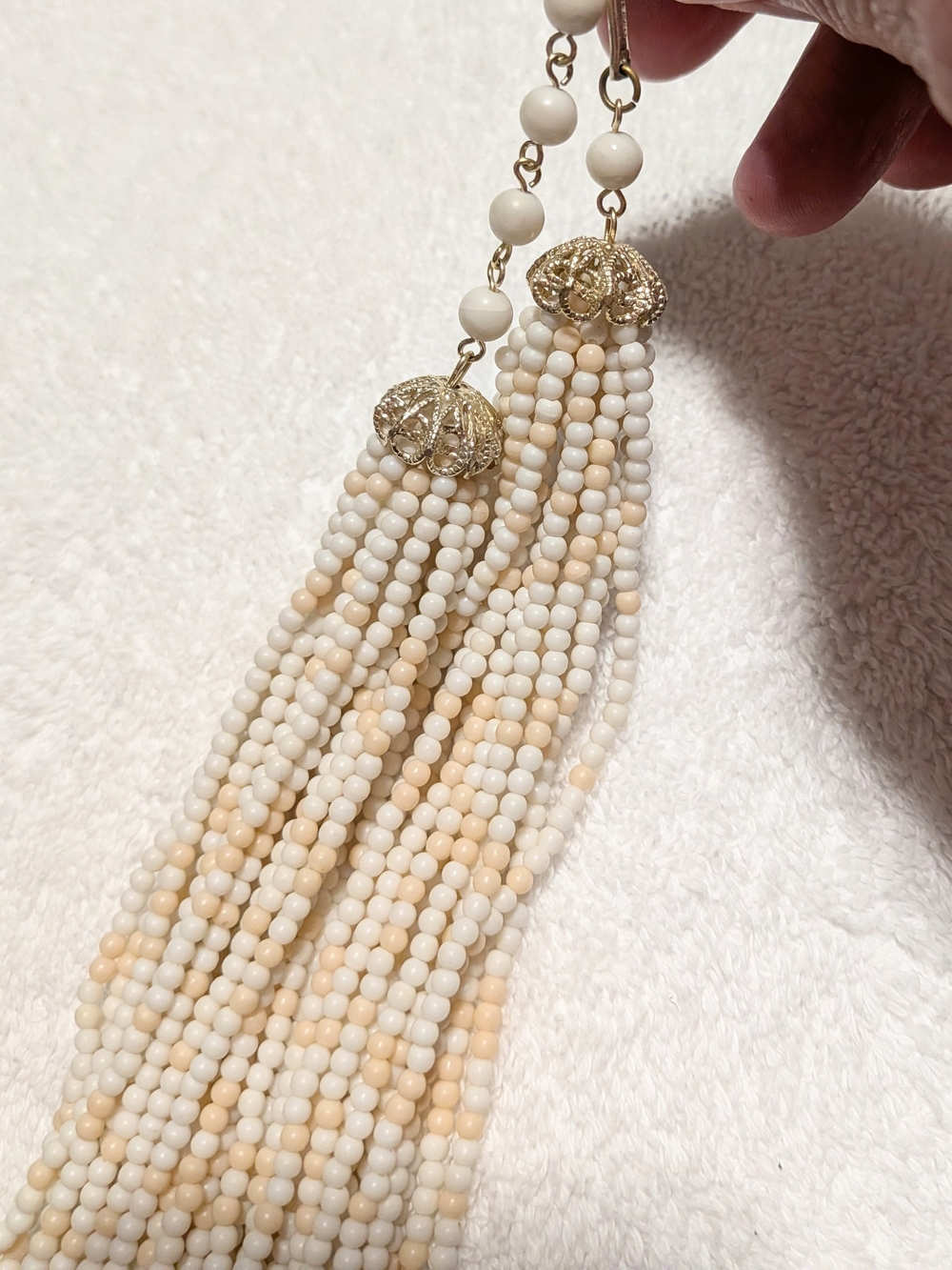 Vintage Japan Multi Strand Cream/Tan Beaded Necklace Gold Filigree 18" - Picture 2 of 9